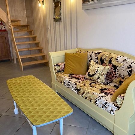 Doupassage Bed & Breakfast La Chatelaine ภายนอก รูปภาพ